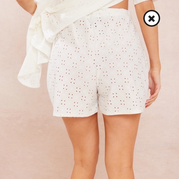 Maternity Eyelet Floaty Shorts - Picture 4 of 7